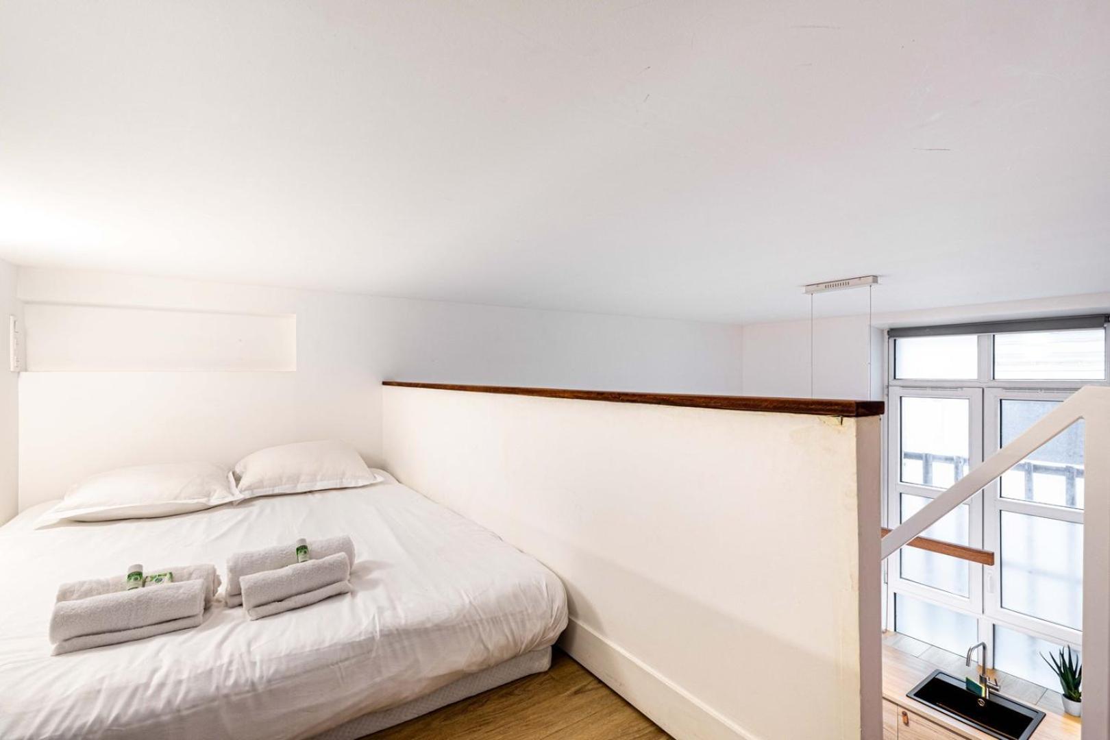 Disponible - Paris - All Equipped Duplex - From 1 To 6 Guests Екстер'єр фото